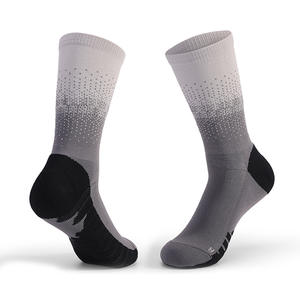 Chaussettes de <span class=keywords><strong>sport</strong></span> personnalisées de basket-ball pour hommes Young Teen Elite Athletic en polyester de qualité supérieure - Product Image 6