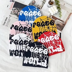 Beanie produttore Logo personalizzato Y2K Beanie stampa lettere del mondo di pace e disegno <span class=keywords><strong>ragnatela</strong></span> indossare quotidianamente cappelli invernali in acrilico Unisex - Product Image 4