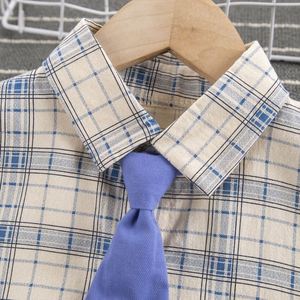 Nouvel ensemble de sport haut de gamme pour garçons : chemise à revers avec cravate et short uni, provenant d'un fournisseur chinois - Product Image 3
