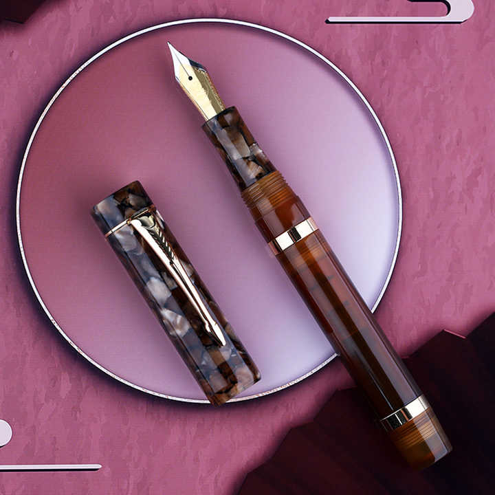 ダークブラウン 万年筆 金メッキペン先