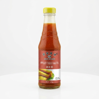 Chinesische OEM-Fabrik Thai-Style Tomaten- & Chili-Sauce in Plastikflaschen Großhandel 230g Sriracha Chilisauce für Supermärkte