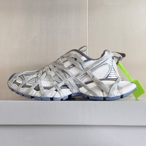 Chaussures de sport rétro à lacets de marque célèbre, effet usé, respirantes et confortables, adaptées aux hommes et aux femmes pour les sports de plein air - Product Image 1