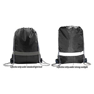 Cadeau recyclé Sacs de sport noirs à bande réfléchissante en polyester à cordon de serrage multi-usages pour hommes - Product Image 3