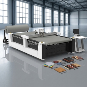 Taglierina CNC a Lama Oscillante <span class=keywords><strong>ad</strong></span> Alta Precisione e Risparmio Energetico con Alimentazione Automatica per l'Industria di Scarpe e Borse - Product Image 3