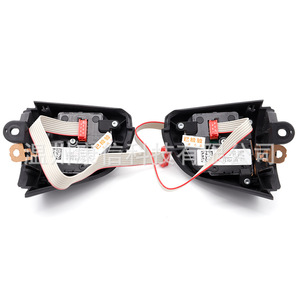 Boutons de volant multifonction compatibles Volkswagen Magotan et Tiguan 5C0 959 537B/5C0 959 538B - Product Image 1