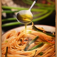 Huile aromatisante au goût d'oignon vert pour des plats riches et aromatiques, arôme alimentaire de haute qualité, améliore la saveur concentrée