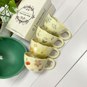 Tazas de Café de Cerámica Hechas a Mano de Estilo Nórdico Personalizadas, Capacidad de 400 ml, Diseño Floral de Lujo, Asa con Impresión por Transferencia Térmica, Venta al por Mayor - Product Image 5