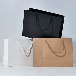 Ucuz toptan düşük fiyat özel baskılı lüks Kraft hediye kağıt alışveriş torbaları giysi için - Product Image 2