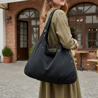 Sac fourre-tout décontracté à la mode pour femme, prix de gros usine, sac à bandoulière grande capacité en nylon de haute qualité pour femme