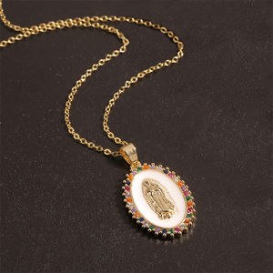 Mecrt สร้อยคอเหรียญเหรียญรูปไข่คาทอลิก18K ชุบทอง CZ จี้เพชรสวิสเซอร์โคเนียสำหรับสุภาพสตรีของ Guadalupe - Product Image 4