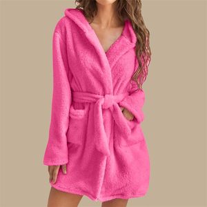 Peignoir en polaire pour femme, vente en gros d'usine, robes chaudes d'hiver, chemises <span class=keywords><strong>de</strong></span> <span class=keywords><strong>nuit</strong></span> épaisses personnalisées, à capuche pour femme - Product Image 1