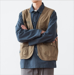 <span class=keywords><strong>Chaleco</strong></span> multibolsillo versátil para <span class=keywords><strong>hombre</strong></span> en <span class=keywords><strong>beige</strong></span> para ropa informal al aire libre Top extragrande de color sólido para <span class=keywords><strong>hombre</strong></span> - Product Image 3