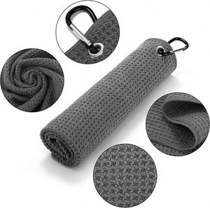 Ensemble de serviettes de golf bleues pliables en trois parties, en microfibre de polyester et coton très résistantes, motif gaufré, avec grand mousqueton et logo - Product Image 6
