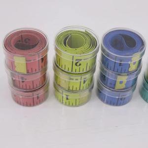 Cinta <span class=keywords><strong>de</strong></span> sastrería <span class=keywords><strong>de</strong></span> Regla <span class=keywords><strong>de</strong></span> medición suave <span class=keywords><strong>de</strong></span> 1,5 m <span class=keywords><strong>para</strong></span> acolchar cinta <span class=keywords><strong>de</strong></span> coser con caja <span class=keywords><strong>de</strong></span> almacenamiento - Product Image 5