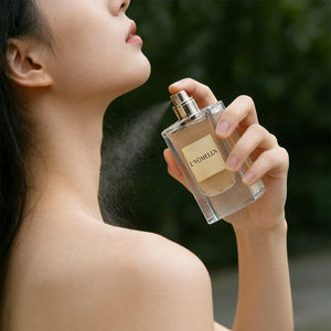 Perfume en Spray de Fórmula Floral Limpia para Todo el Día, Aroma Duradero a Especias, Madera y Cuero, Unisex, Líquido, Moderno y de Lujo - Product Image 3