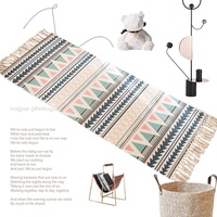 Tapis géométrique simple nordique à pompons, multifonction, lavable en machine, pour salon, chambre, canapé, café, modèle 01