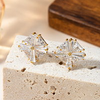 Boucles d'oreilles clous plaquées or éblouissantes, motif soleil, cristal baguette, croix, taille triligne, étoile scintillante, bijoux de mode pour femme, cadeau