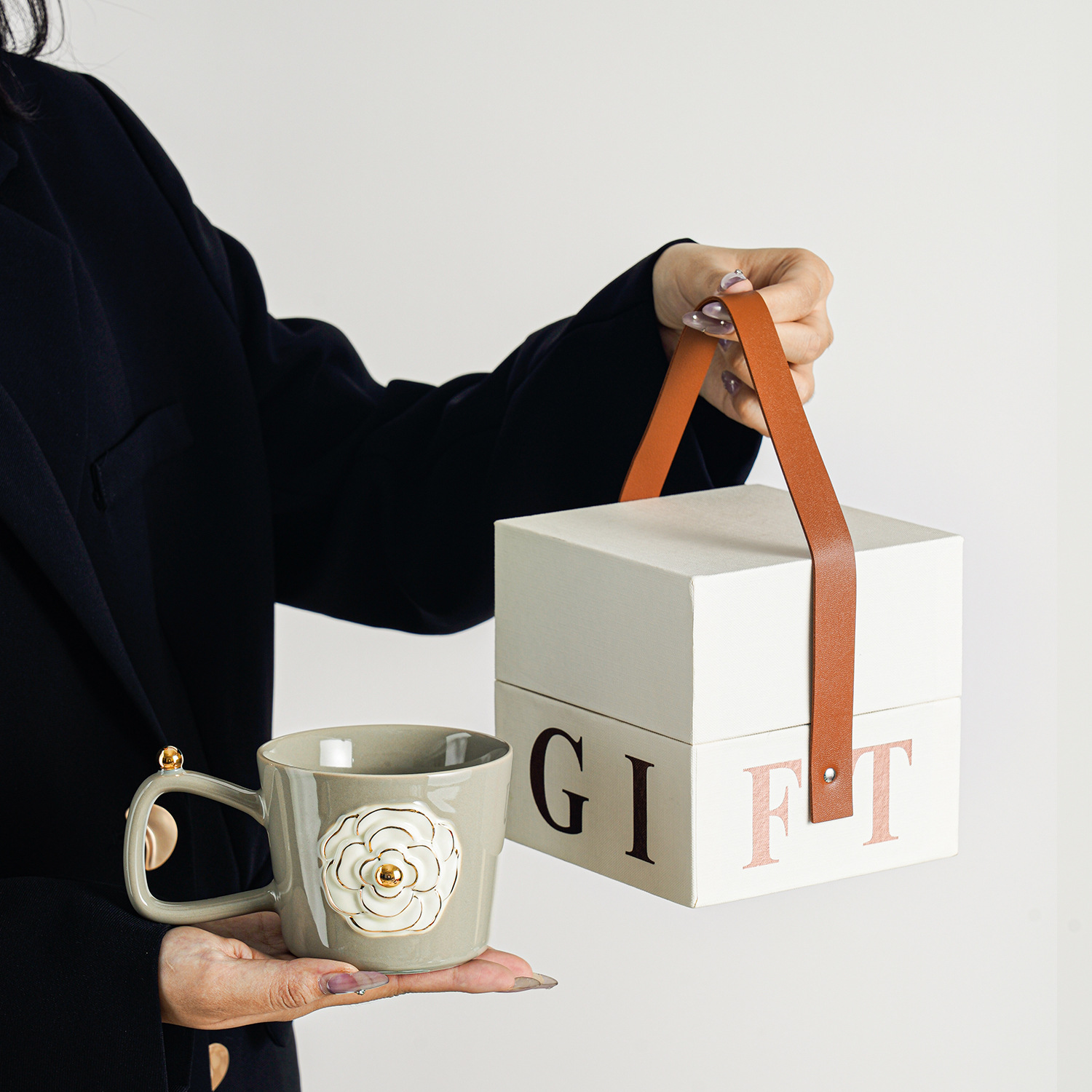 Gris [Caja de regalo de oro de champán]