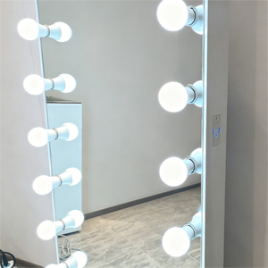 Specchio LED Moderno e Resistente per Trucco con 23 Lampadine LED Dimmerabili a Tocco per Tavolo da Toeletta - Product Image 3