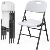 Chaise pliante moderne, légère et blanche, idéale pour les événements extérieurs, les dîners, les mariages, les parcs et les hôtels