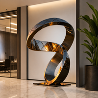 Sculpture abstraite moderne en acier inoxydable poli doré, motif diamant, anneau de Möbius, ornement paysager de jardin