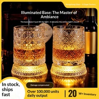 Verre à whisky avec lumières LED rotatives, design minimaliste moderne fait main, sans pied, capacité 50 ml, tendance, usage domestique, verre de luxe