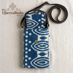 Hand Block Print Indigo Phone Sling Bag Wholesale Cotton Mobile Crossbody Pouch Handmade Travel Bag Export India - Product Image 5
