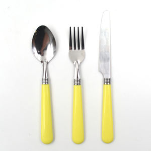 Ensemble de couverts en argent à manche en <span class=keywords><strong>plastique</strong></span> coloré <span class=keywords><strong>vaisselle</strong></span> avec cuillère confortable couteau à fourchette pour restaurants hôtels campeurs - Product Image 1