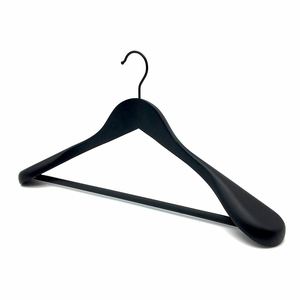 Perchas de madera de lujo de buena calidad con logotipo. Fabricante directo. Perchas de madera de lujo personalizadas para tiendas de ropa. - Product Image 1