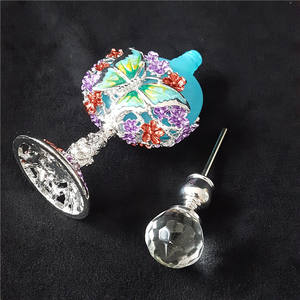 Flacon d'huile essentielle en métal de haute qualité, rond plat, papillon, pied haut, 8 ml, flacon de parfum antique - Product Image 2