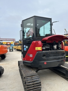 Miniexcavadora Usada Original Japonesa Yanmar VIO85 de 8 Toneladas con Giro Cero de Cola, Motor 4TNV98, Pequeña Excavadora. - Product Image 3