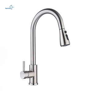 Grifo de Cocina de Acero Inoxidable 304 con Arco Alto y Rociador Extraíble, Monomando, Montado en Cubierta - Product Image 1