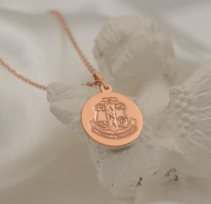 Collier en or 14K AKA Sorority Jewelry Lettres grecques personnalisées - Product Image 2