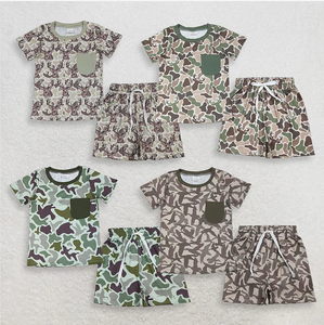 Conjunto de Pijama de Camuflaje para Bebés Niños, Camiseta de Manga Corta con Bolsillo y Pantalones Cortos, Atuendo de Verano - Product Image 1