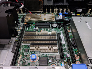 Servidor de la Serie SR650 Thinksystem, Servidor en Rack de 2U - Product Image 5