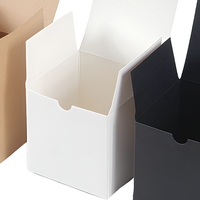 Boîtes plates en carton ivoire avec doublure en éponge pour échantillons de parfum et de rouge à lèvres, recyclables, pelliculage mat, fermeture magnétique, logo en relief