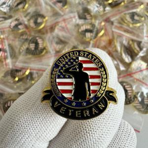 Fier d'être un vétéran patriotique USA broche drapeau américain pour épinglette accessoire de mode émail doux dur avec technique plaquée - Product Image 5