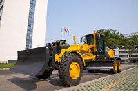 Niveleuse à moteur 4215D de marque chinoise de premier plan, poids opérationnel 18T, lame de 4270 mm, profondeur de coupe de 680 mm, 360 °   Rotation du moule