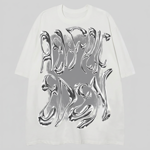 เสื้อยืดโอเวอร์ไซส์สีขาวสำหรับผู้ชาย พิมพ์ลายตัวอักษรฟอยล์สีเงิน คอกลม แขนสั้น สไตล์สตรีทแวร์ ผ้าเจอร์ซีย์คอตตอน ทรงพอดีตัว - Product Image 1