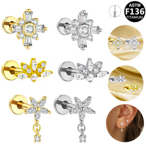 Boucle d'oreille en titane en forme de fleur avec clou en cristal pour un usage quotidien, bijoux de piercing unisexe - Product Image 1