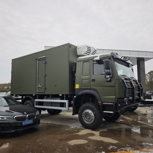 Camion frigorifique HOWO 4x4 de grande capacité |   Moteur 300 CV, Euro II |   Idéal pour la livraison de denrées alimentaires surgelées dans le désert et en montagne - Product Image 6