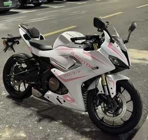 Moto de course Qjmotor Sai250 Mini 250cc, refroidissement liquide, monocylindre, EFI, ABS, performances stables, moto de rue - Product Image 3
