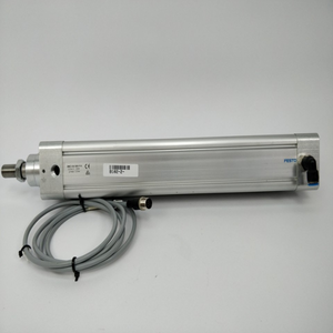 Transductor <span class=keywords><strong>de</strong></span> valor medido para cilindro neumático Plc 535413 Dnci-50-300-p-a Dade, producto con garantía - Product Image 1