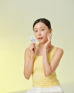 หลอดวิตามินซีเข้มข้น9บริสุทธิ์สำหรับบำรุงผิวสารต้านอนุมูลอิสระเอสเซนส์น้ำหนักเบาด้วยกรดเฟอูลิกจาก real Vita 9 - Product Image 6