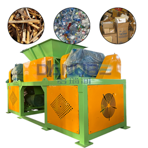 Broyeur industriel à double arbre pour le recyclage des déchets plastiques et bois - Product Image 1