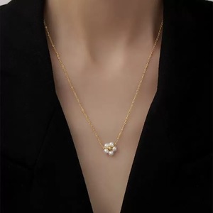สร้อยคอดอกไม้มุกที่ขายดีที่สุดสำหรับผู้หญิงเครื่องประดับทอง18K และสแตนเลสชุบด้วยไฟฟ้าสร้อยคอไข่มุกแฟชั่น - Product Image 1