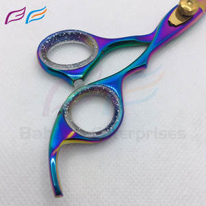 Tijeras profesionales de peluquero de acero inoxidable de 5,5 pulgadas, instrumentos de belleza multicolores para cortar y peinar el cabello - Product Image 5