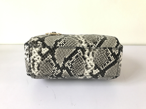 Bolsos de Mano de Piel Sintética con Estampado de Serpiente, Diseño Vintage, Cierre Abierto, Capacidad 3L+, Color Personalizado, Bolsos Boston para Mujer, OEM ODM - Product Image 4