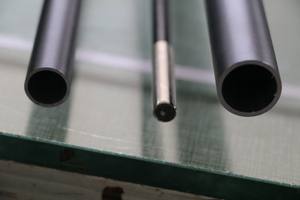 Pôle drapeau plume en aluminium résistant au vent lourd avec section en fibre de verre - Product Image 5