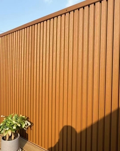 Pavimentazione Esterna in WPC Decorativa e Funzionale, Combina la Bellezza del <span class=keywords><strong>Legno</strong></span> con i Vantaggi del Plastico, Moderna, Facile Installazione - Product Image 1